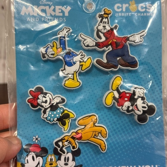 CROCS X Disney Mickey and Friends Jibbitz Charms 5 pieces set - Picture 3 of 9